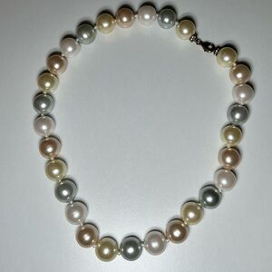 Chunky Bead Pearl Choker with multicolor large beads